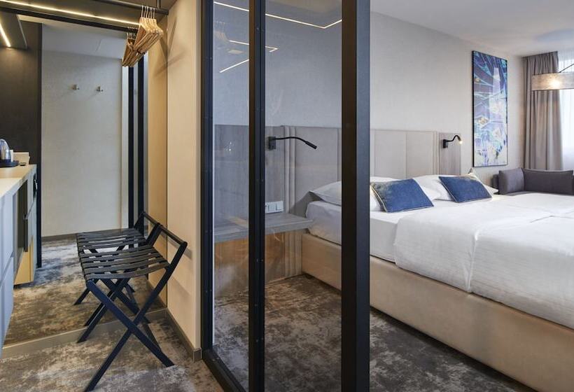 Quarto Executivo, Orea Hotel Pyramida Praha