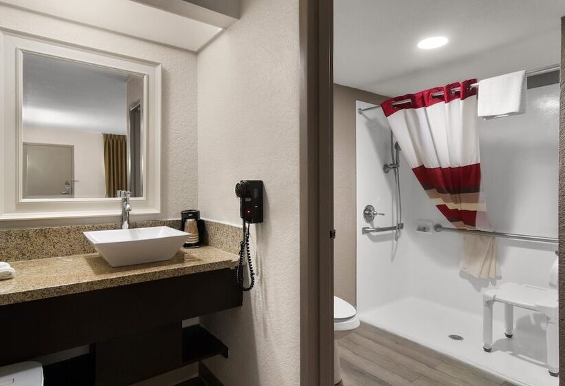 장애인용 디럭스룸, Red Roof Inn Kingsland