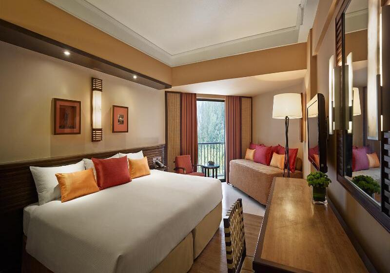 Номер Deluxe Вид на Море, Parkroyal Penang Resort