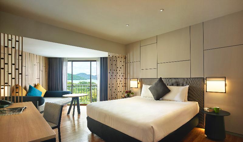 Номер Deluxe Вид на Море, Parkroyal Penang Resort
