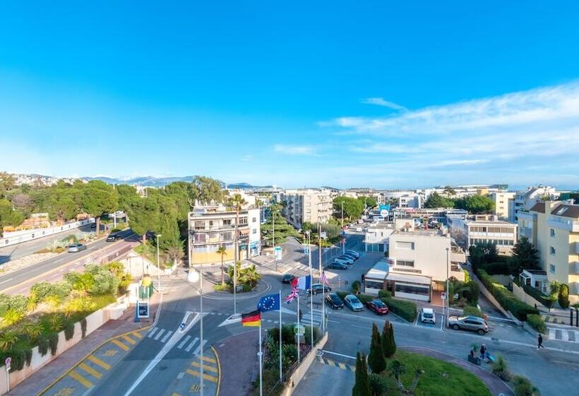 Номер Стандарт Двуспальная Кровать, Holiday Inn Nice   Port St Laurent, An Ihg