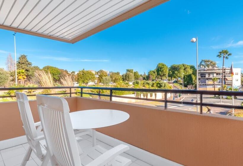 Номер Стандарт Двуспальная Кровать Адаптированный для Инвалидов, Holiday Inn Nice   Port St Laurent, An Ihg