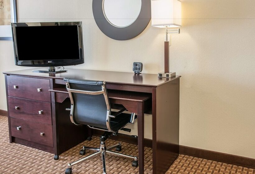 스위트 킹사이즈 침대, Comfort Suites