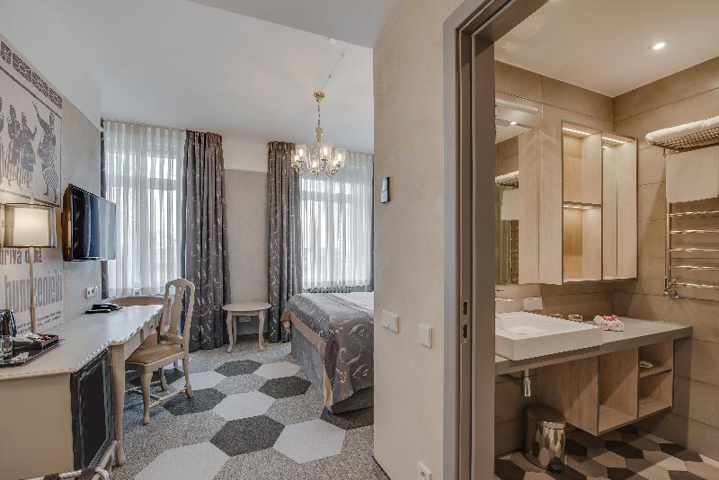 Quarto standard, Metropole Hotel By Semarah