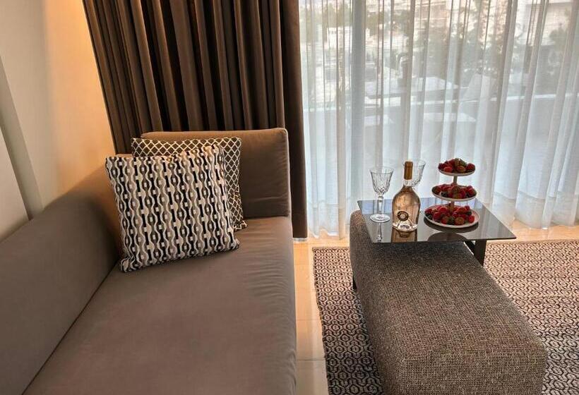 Полулюкс, Brasil Suites Boutique