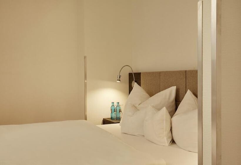 Номер Комфорт, H+ Hotel Nürnberg