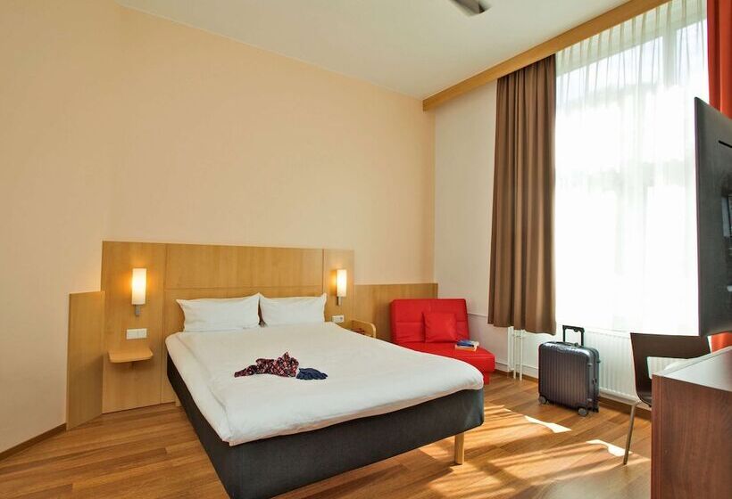 اتاق استاندارد سه نفره, Ibis Berlin City Süd