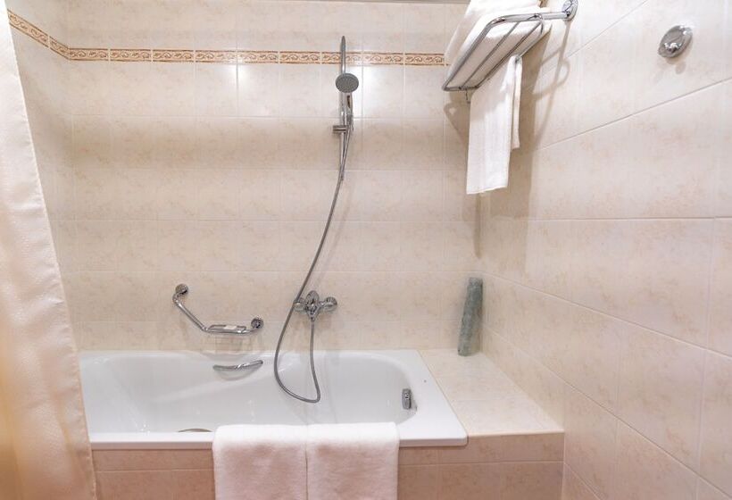 Номер Superior, Radisson Slavyanskaya Hotel And Business Centre, Moscow