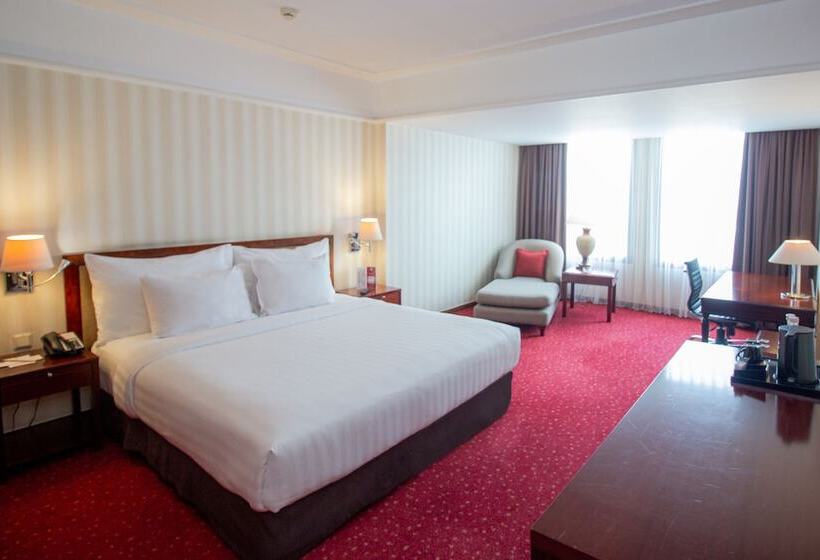 Номер Deluxe, Redtop Hotel & Convention Center