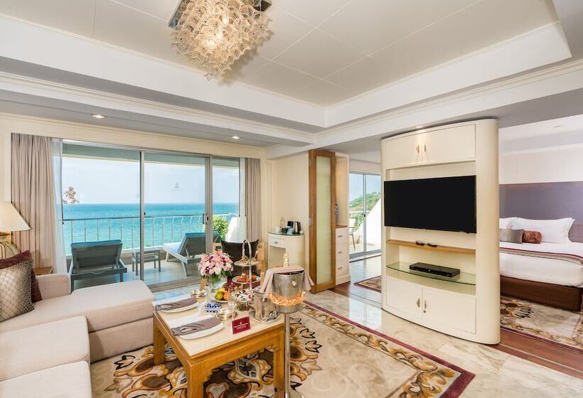 سوئیت رویال, Royal Wing Suites & Spa Pattaya