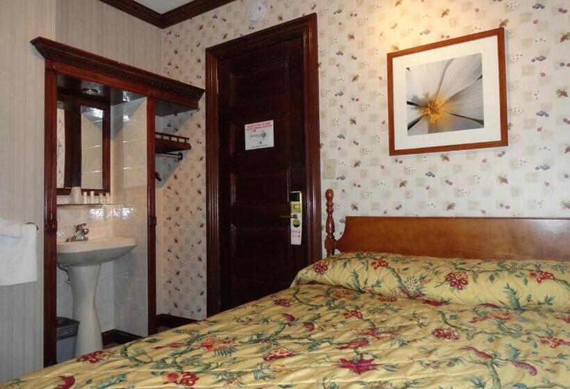 اتاق استاندارد با سرویس بهداشتی مشترک, 31 Extended Stay