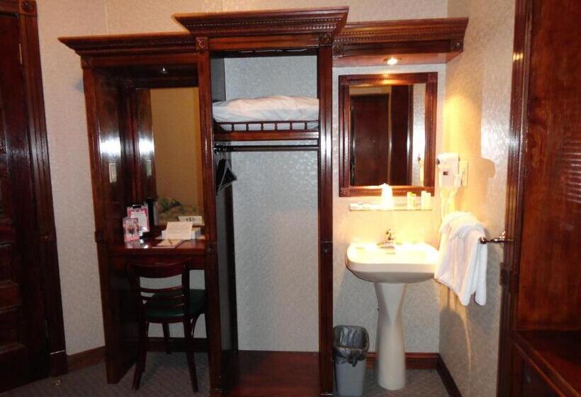 اتاق استاندارد با سرویس بهداشتی مشترک, 31 Extended Stay