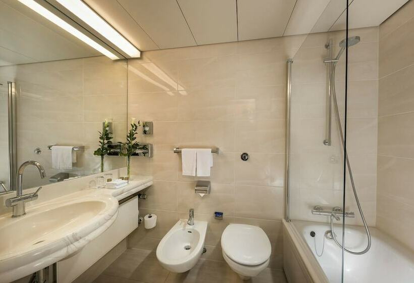 Полулюкс, Maritim Airport Hotel Hannover