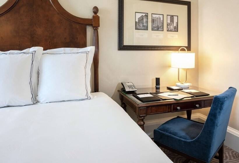Quarto Deluxe, The Roosevelt New Orleans  A Waldorf Astoria