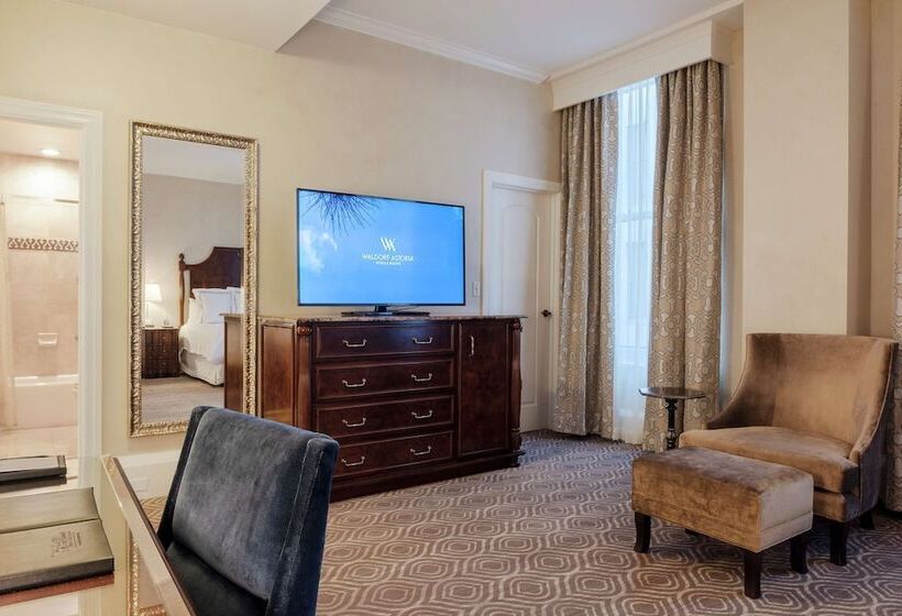Quarto Superior, The Roosevelt New Orleans  A Waldorf Astoria