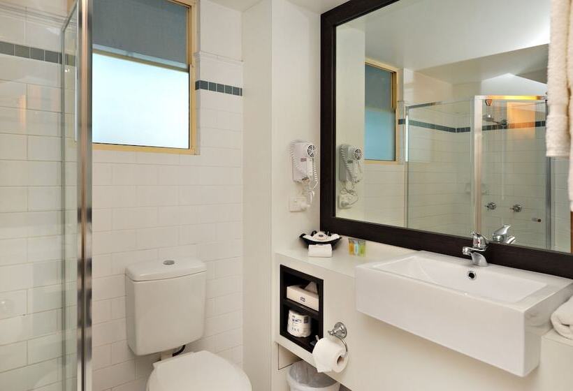 스탠다드 스튜디오, Comfort Inn & Apartments Northgate Airport