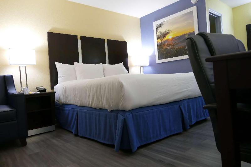 اتاق استاندارد با تخت بزرگ, Days Inn By Wyndham Muscle Shoals
