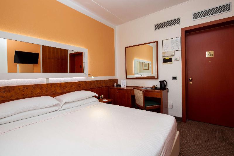 اتاق لوکس با تخت بزرگ, Days Inn By Wyndham Muscle Shoals