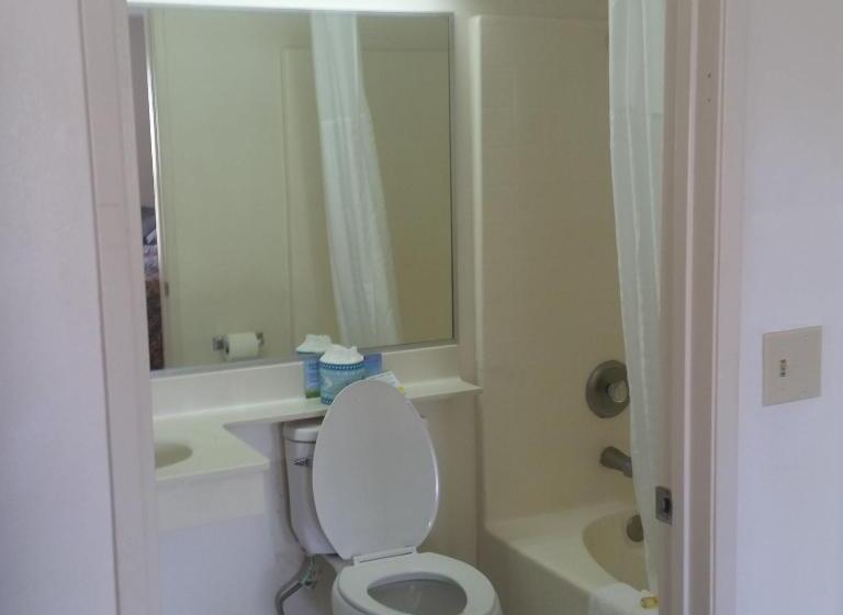 Люкс Кровать Кинг, Days Inn By Wyndham Orange Anaheim