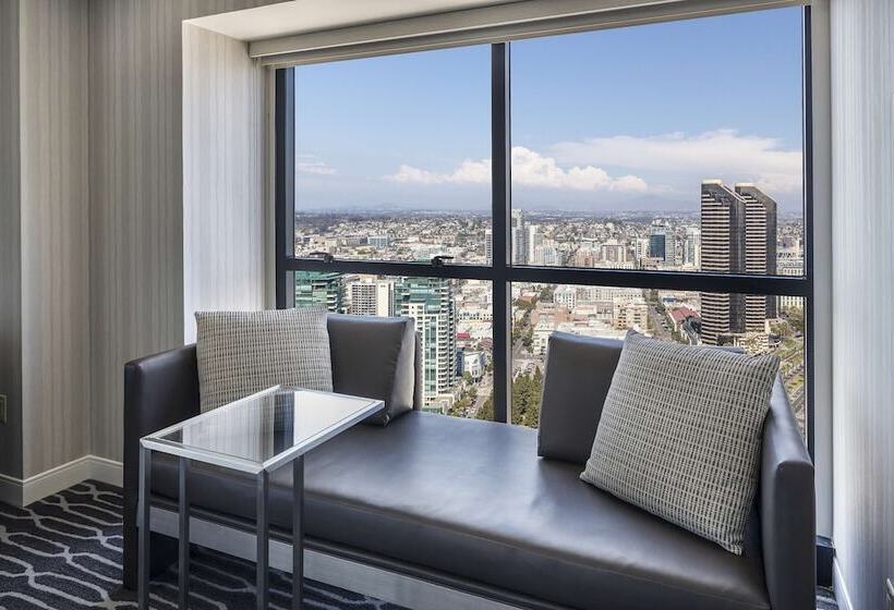 Club Szoba, Manchester Grand Hyatt San Diego