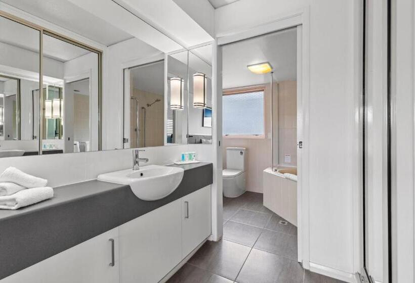 2 Bedroom Suite with Terrace, Pacific Bay Resort