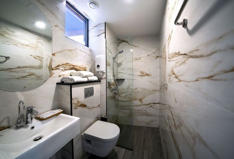 Superior Room, 81 Premier Princess