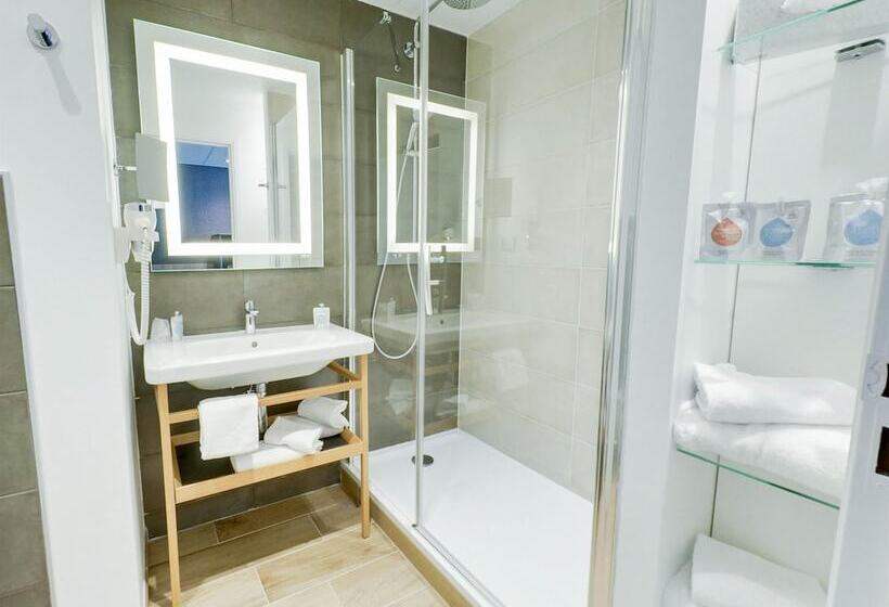 Люкс, Golden Tulip Roissy Saint Witz