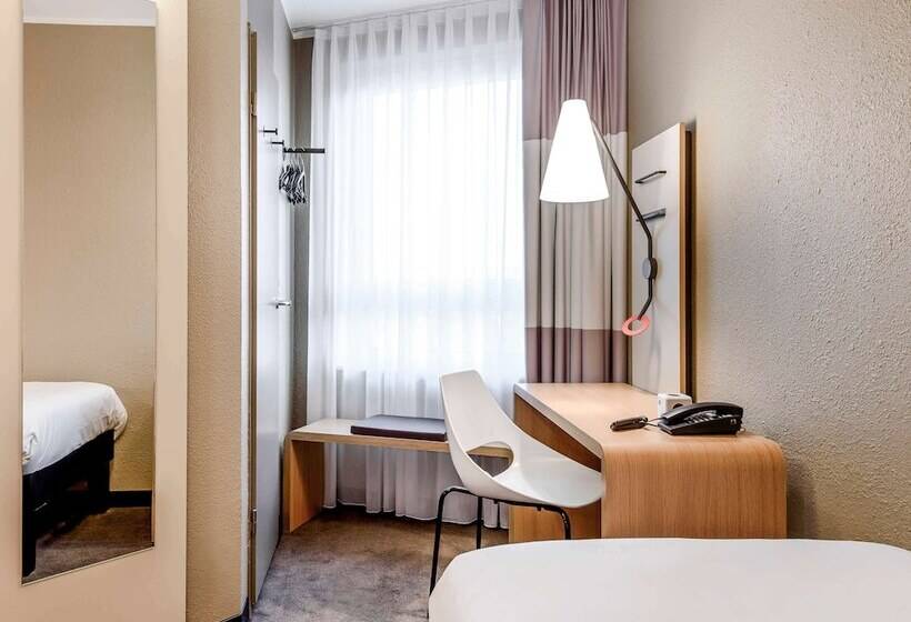 Номер Стандарт, Ibis Hotel München City