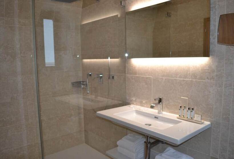 Номер Стандарт, National Resort & Spa