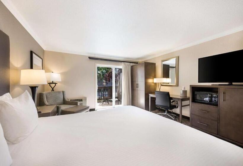 Стандартный Номер Кровать Кинг, Best Western Danville Sycamore Inn