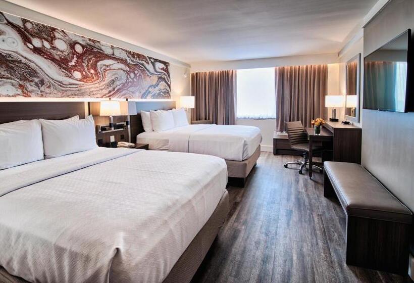 Medencére Néző Standard Szoba, Crowne Plaza Executive Center Baton Rouge, An Ihg