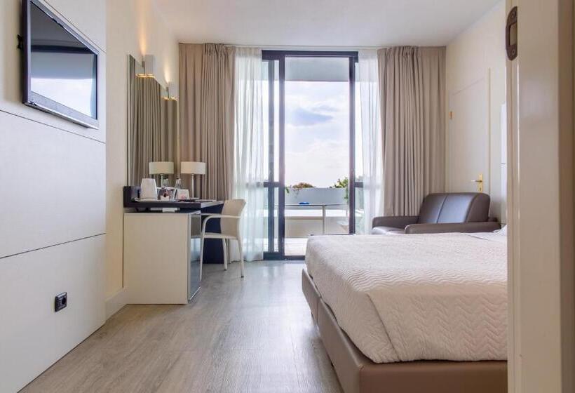Полулюкс, Grand Hotel Pianeta Maratea Resort