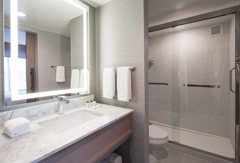 Люкс, Sheraton Suites Columbus Worthington