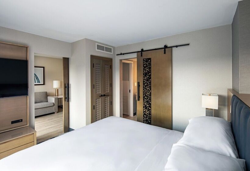 Люкс Клуб, Sheraton Suites Columbus Worthington