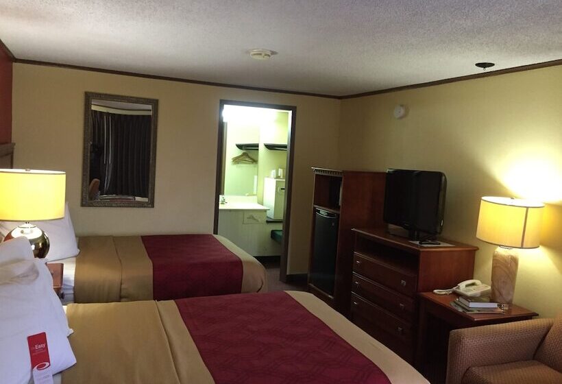 Номер Стандарт 2 Двуспальные Кровати, Econo Lodge