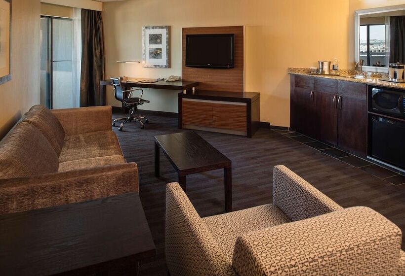 스위트 킹사이즈 침대, Hilton Winnipeg Airport Suites