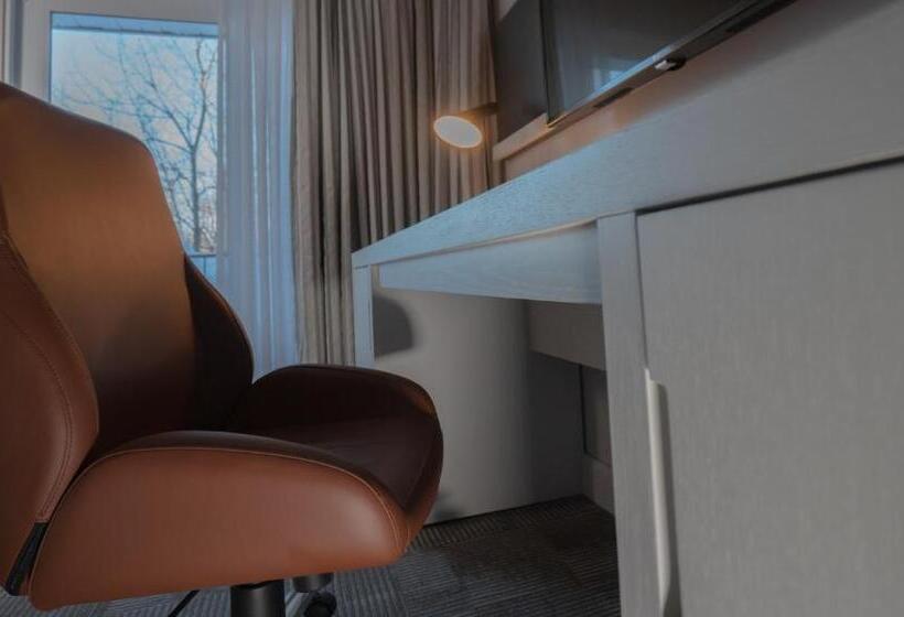 Номер Комфорт, Hôtel Le Francis