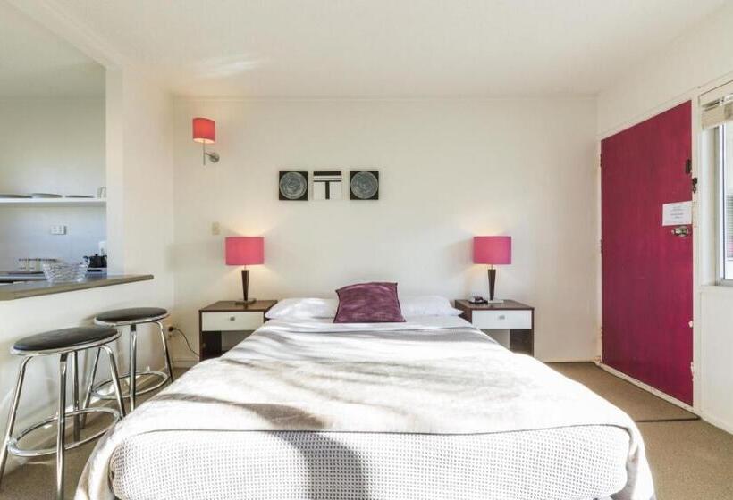 إستوديو قياسى, Mt Albert Motor Lodge