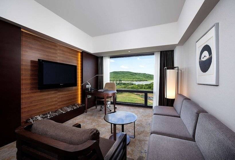 Люкс Премиум, Hilton Gyeongju