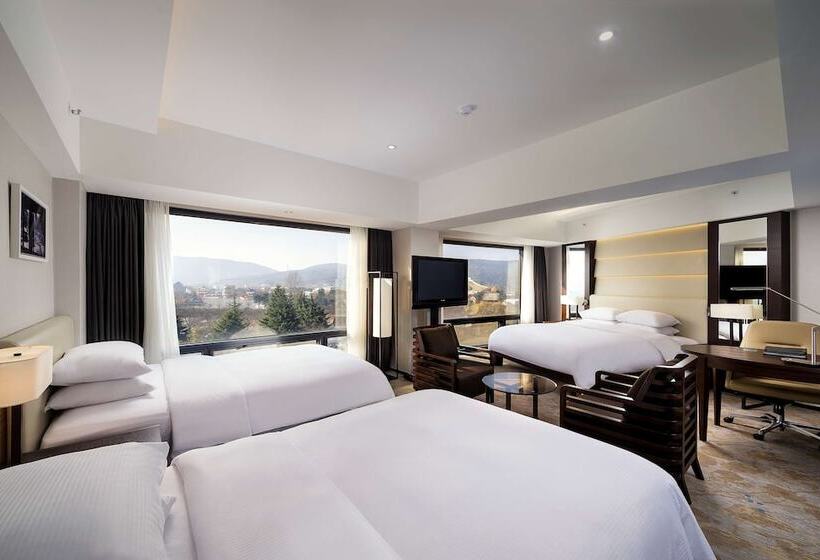 Люкс Повышенной Комфортности, Hilton Gyeongju