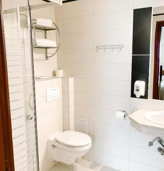 2 Sovrums Lägenhet, Korona Wellness, Rendezvény és Borszálloda