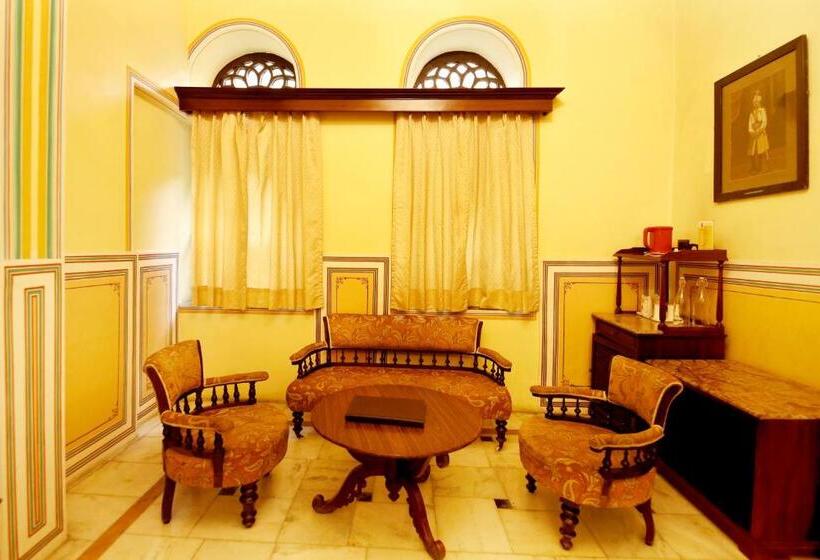 标准间, Narain Niwas Palace