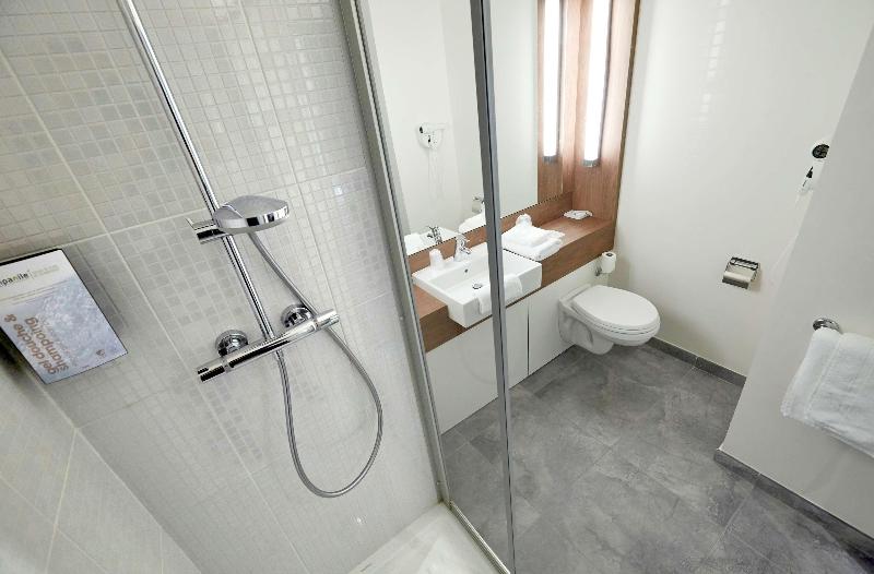 Номер Стандарт, Campanile Paris Ouest Chaville
