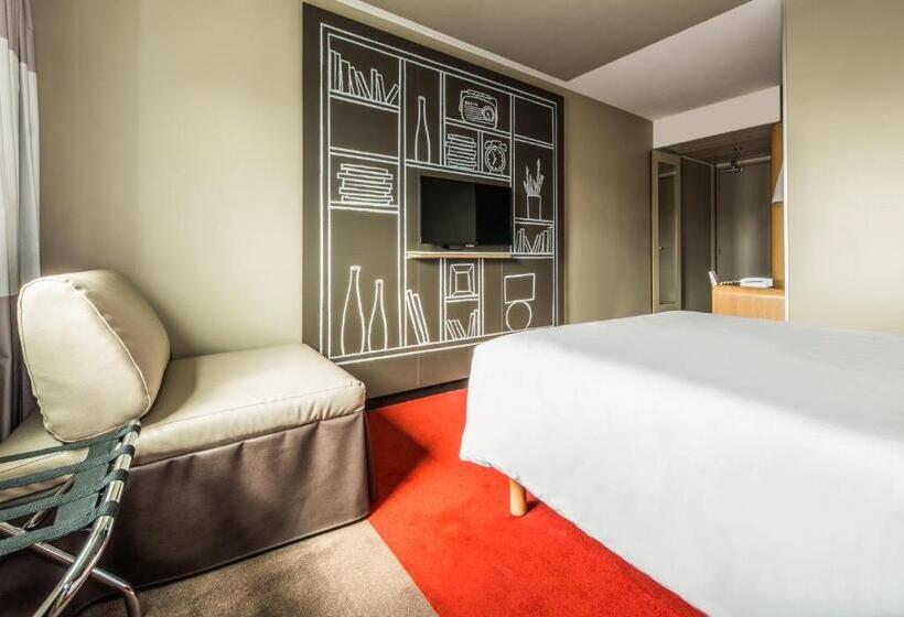 Номер Стандарт, Ibis Nanterre La Defense