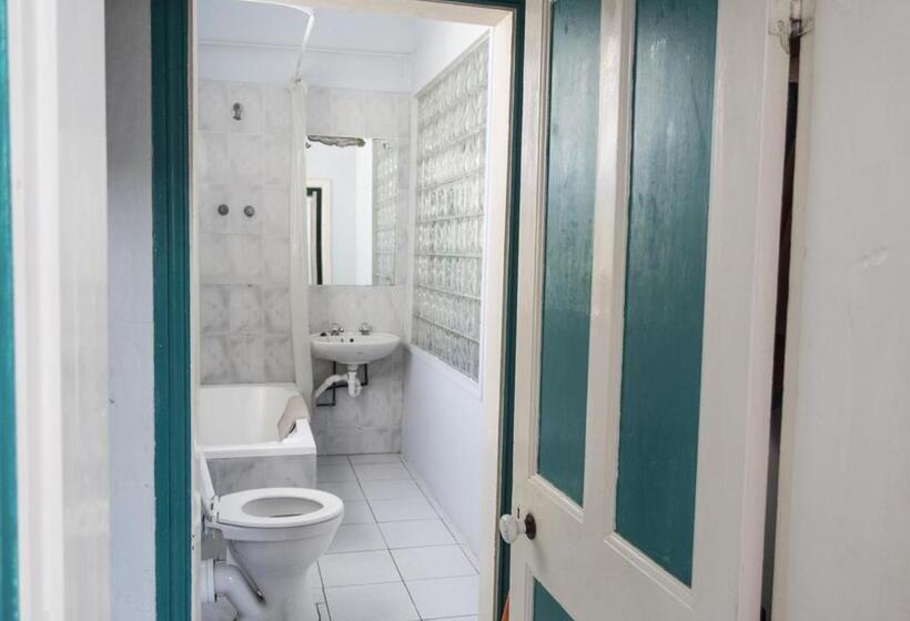 Семейное Бунгало, Sandflats B&b Self Catering