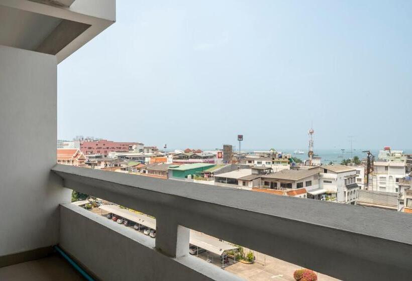 Номер Superior Вид на Город, Welcome Plaza Hotel Pattaya