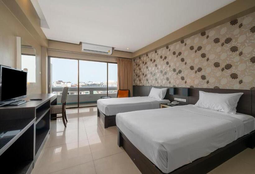 Номер Superior Вид на Город, Welcome Plaza Hotel Pattaya