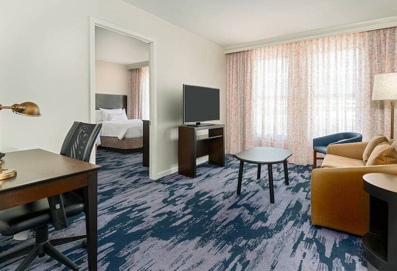 סוויטת ג'וניור םע נוף, The Connally Hotel Downtown Atlanta, Ascend Hotel Collection