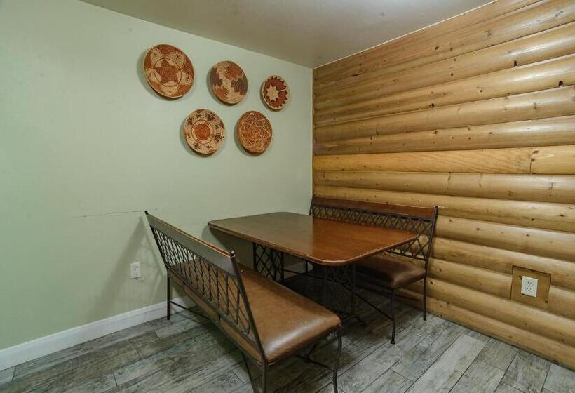 Апартаменты 3 Спальни, Pioneer Lodge Zion National Park Springdale