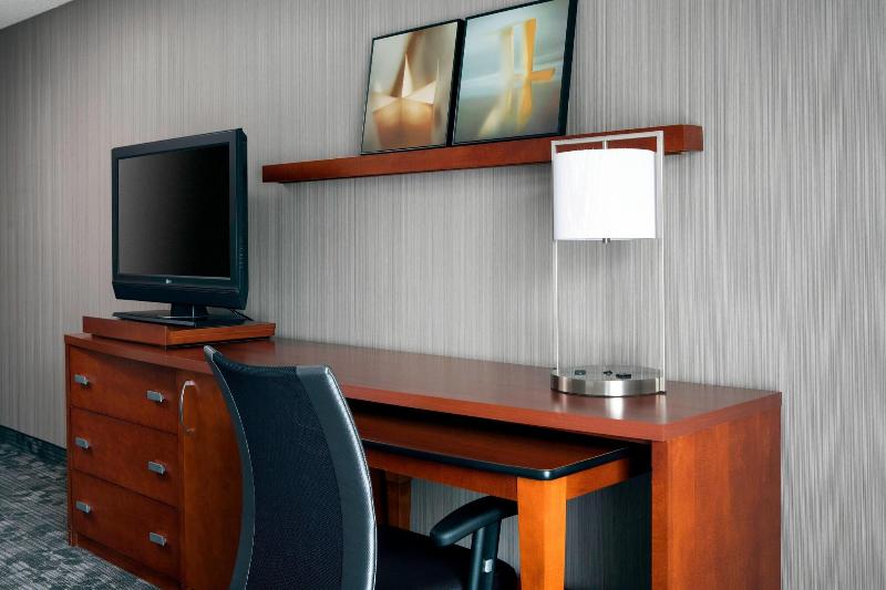 스탠다드 룸 퀸사이즈 침대, Courtyard By Marriott San Mateo Foster City